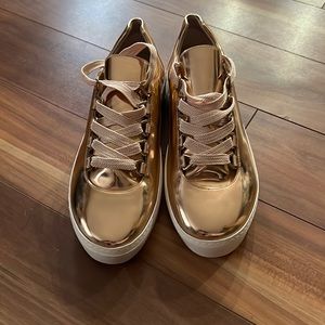 New Stuart Weitzman shiny pink sneakers 👟